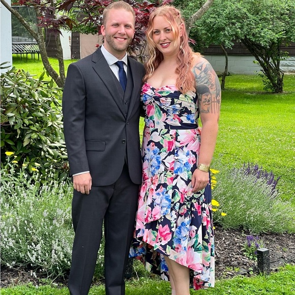 Meet your Posher, Christina - Picture 3 of 3